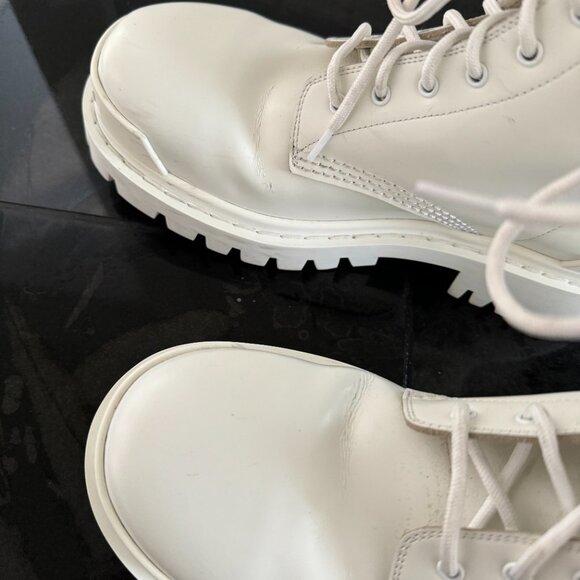 Balenciaga White Strike Combat Boots Size 37 Excellent Pre-worn condition - Picture 5 of 8
